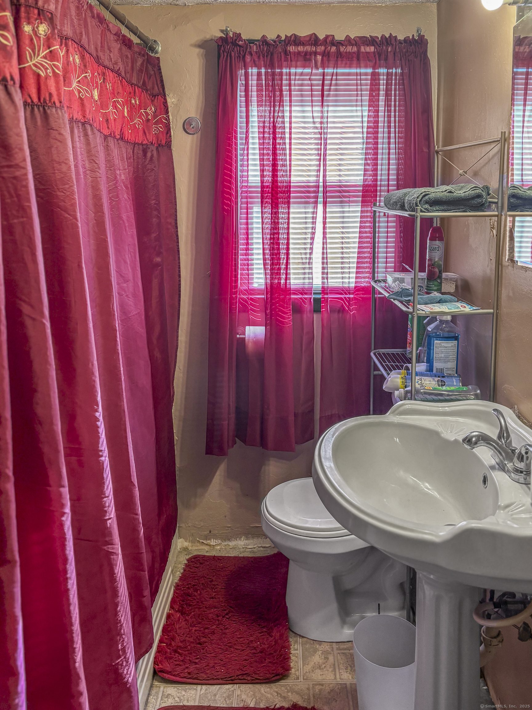 6 Peach Street, Waterbury, Connecticut image 10