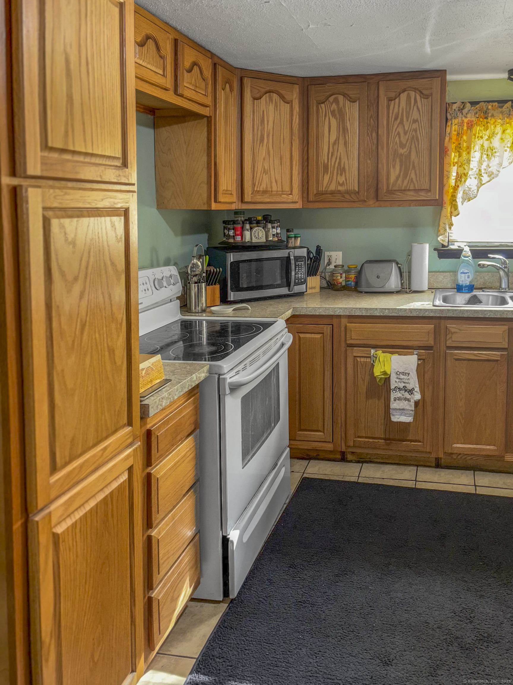 6 Peach Street, Waterbury, Connecticut image 8
