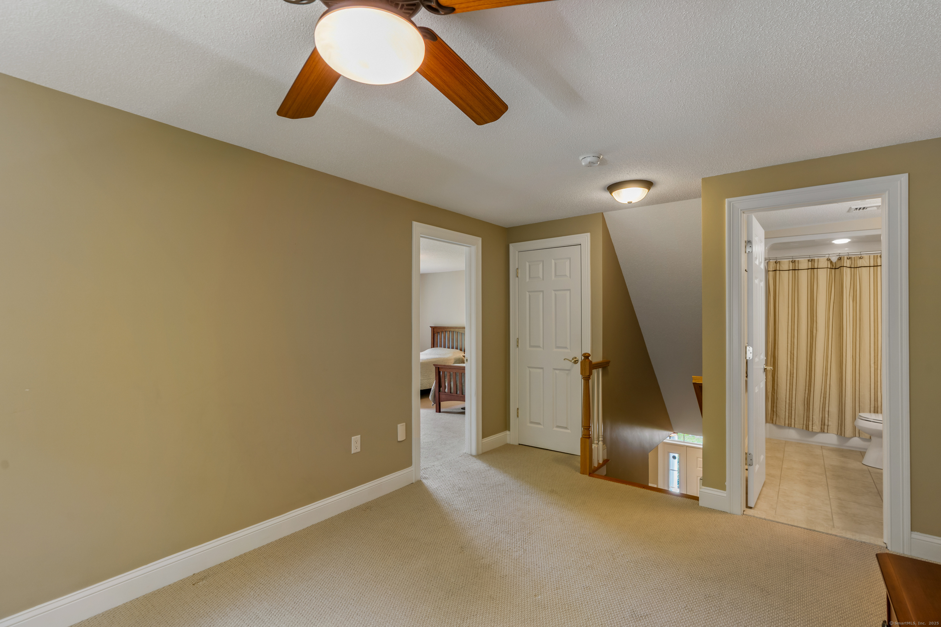 Tolland, Connecticut 06084, United States, 2 Bedrooms Bedrooms, ,3 BathroomsBathrooms,Residential,Active,145983