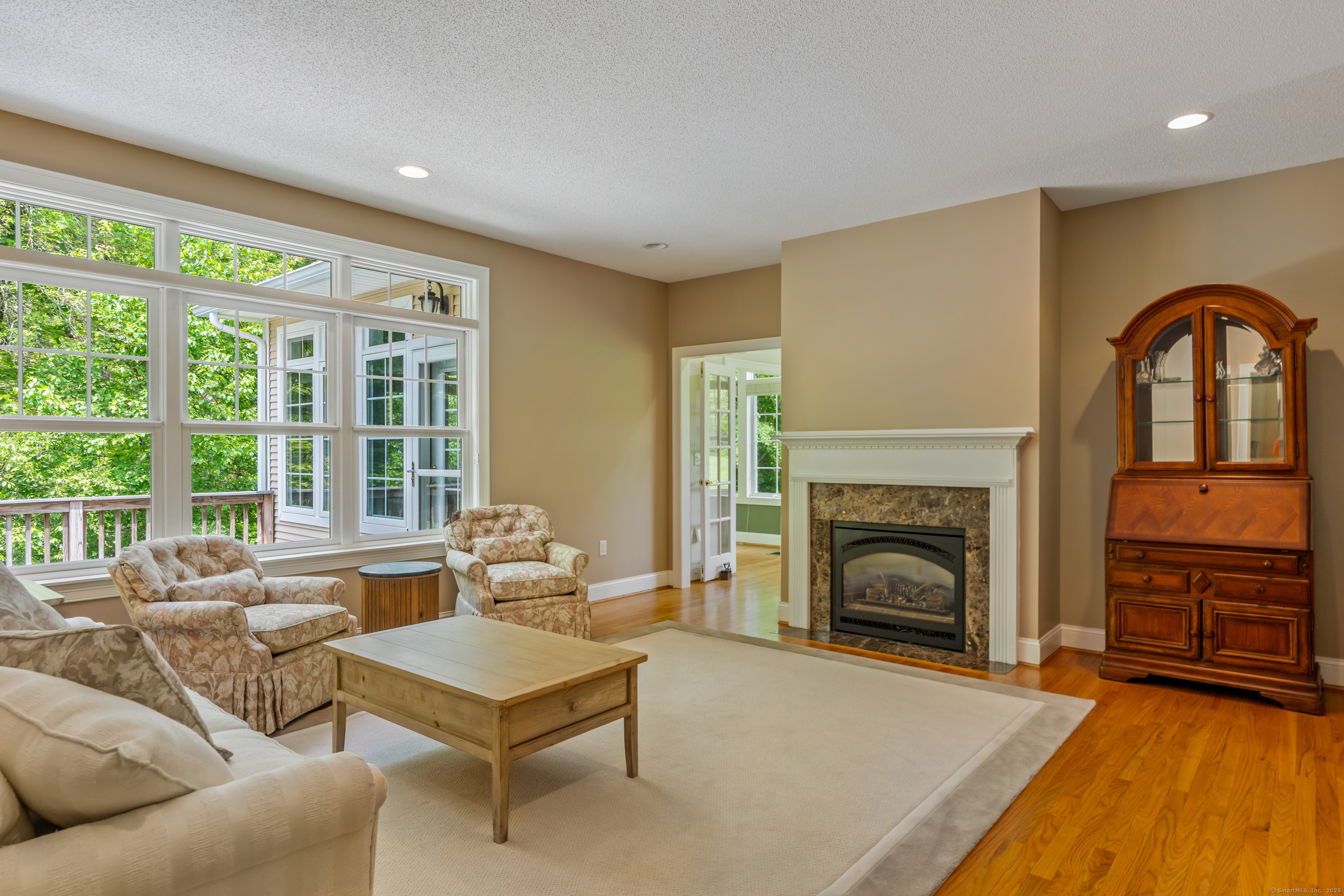 Tolland, Connecticut 06084, United States, 2 Bedrooms Bedrooms, ,3 BathroomsBathrooms,Residential,Active,145983