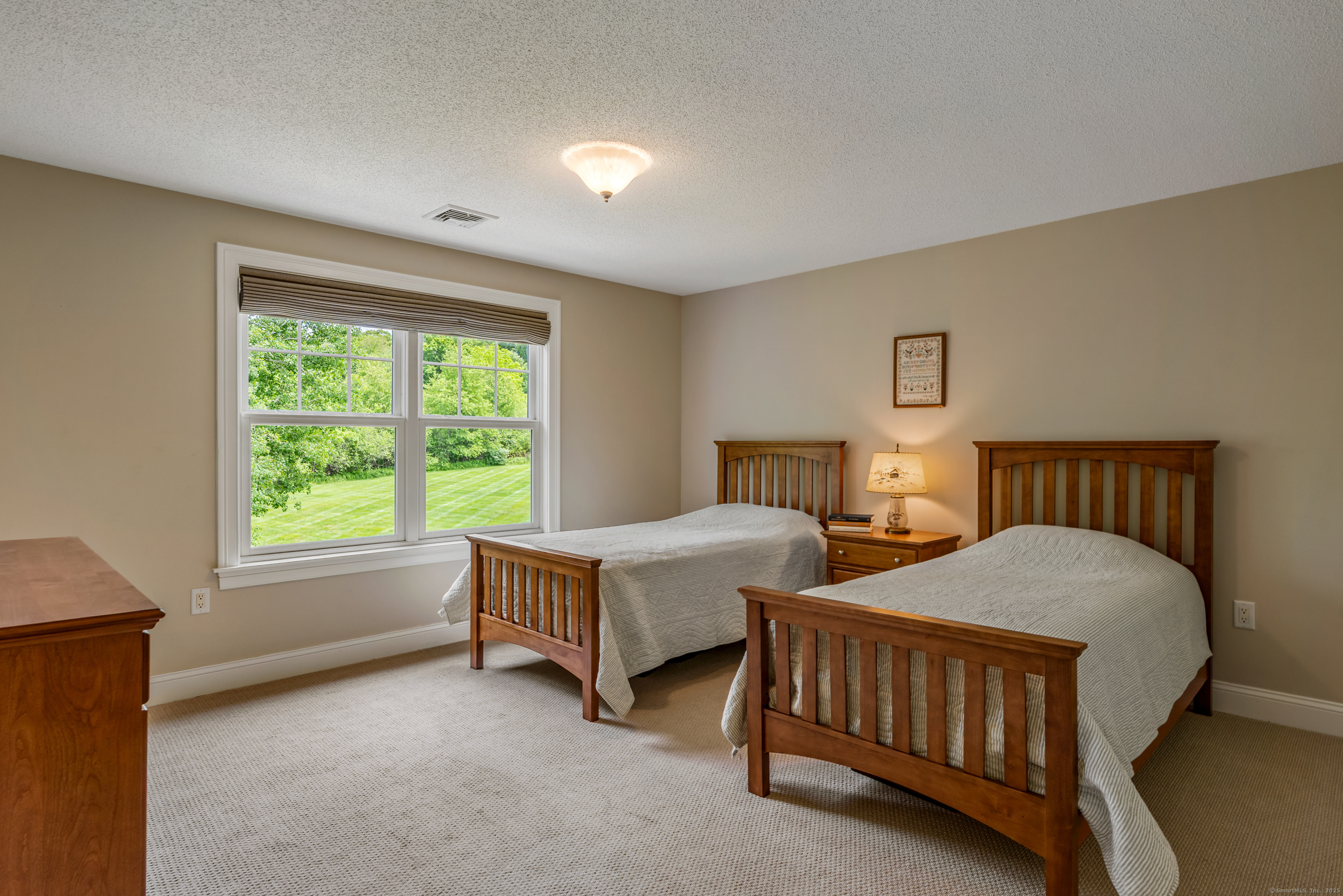 Tolland, Connecticut 06084, United States, 2 Bedrooms Bedrooms, ,3 BathroomsBathrooms,Residential,Active,145983