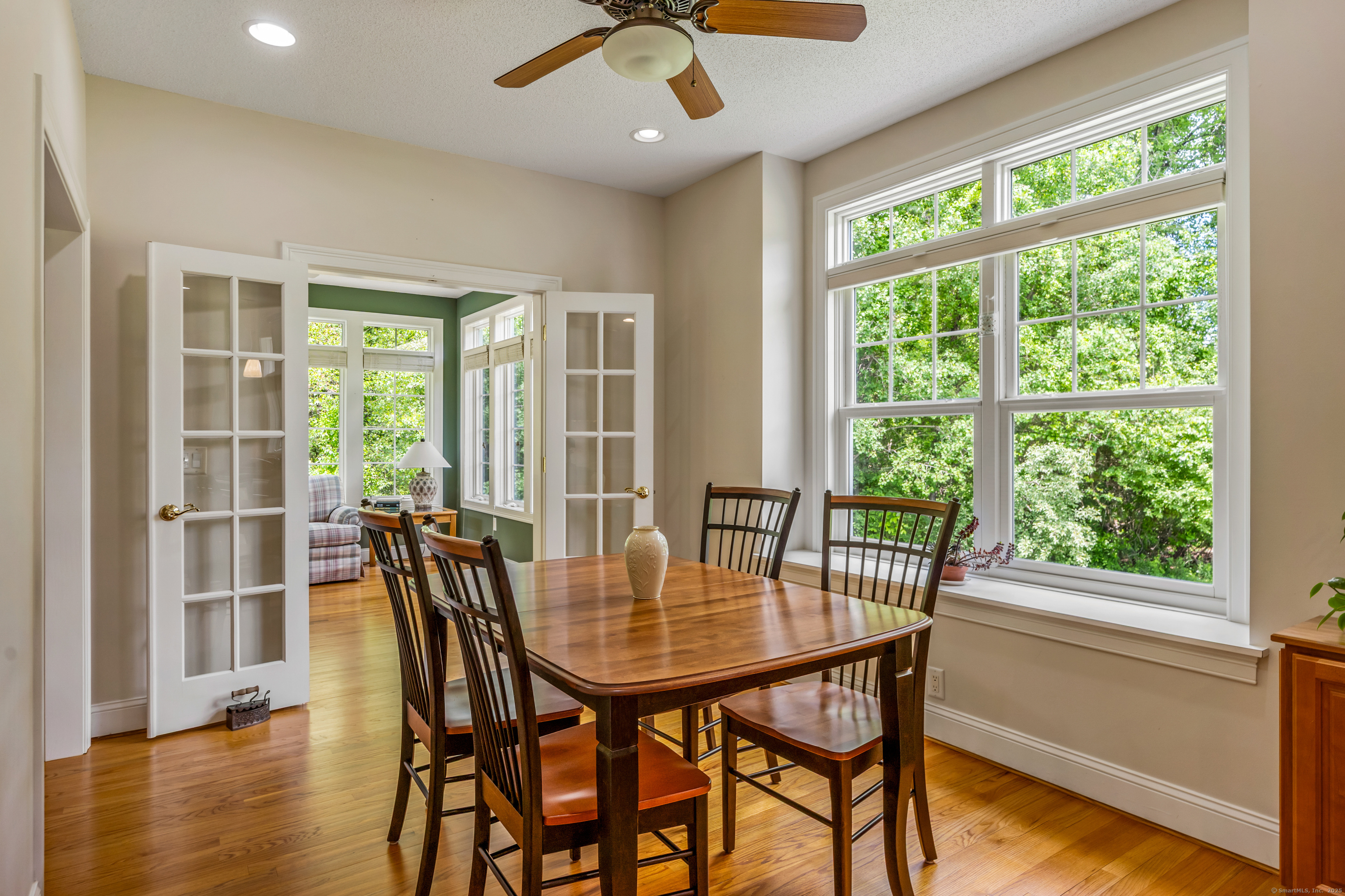 Tolland, Connecticut 06084, United States, 2 Bedrooms Bedrooms, ,3 BathroomsBathrooms,Residential,Active,145983