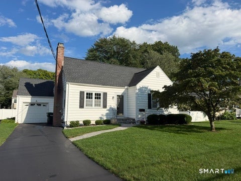 Homes For Sale - 100 Flint Street<br/> Trumbull, CT 06611