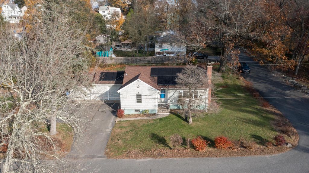 Photo of 19 Lenox Street, Waterbury, CT 06704 (MLS # 24138980)