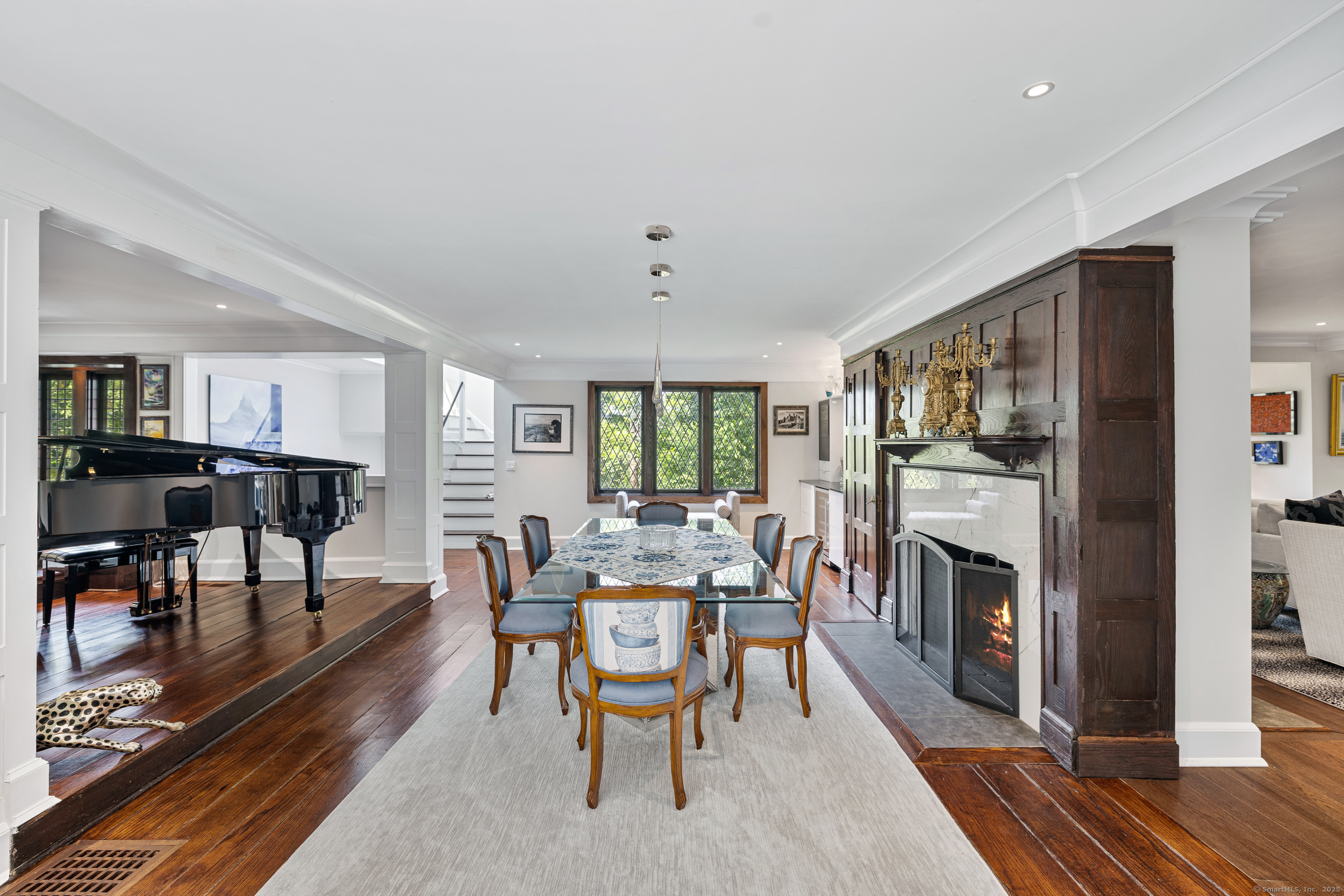 179 Compo Road South