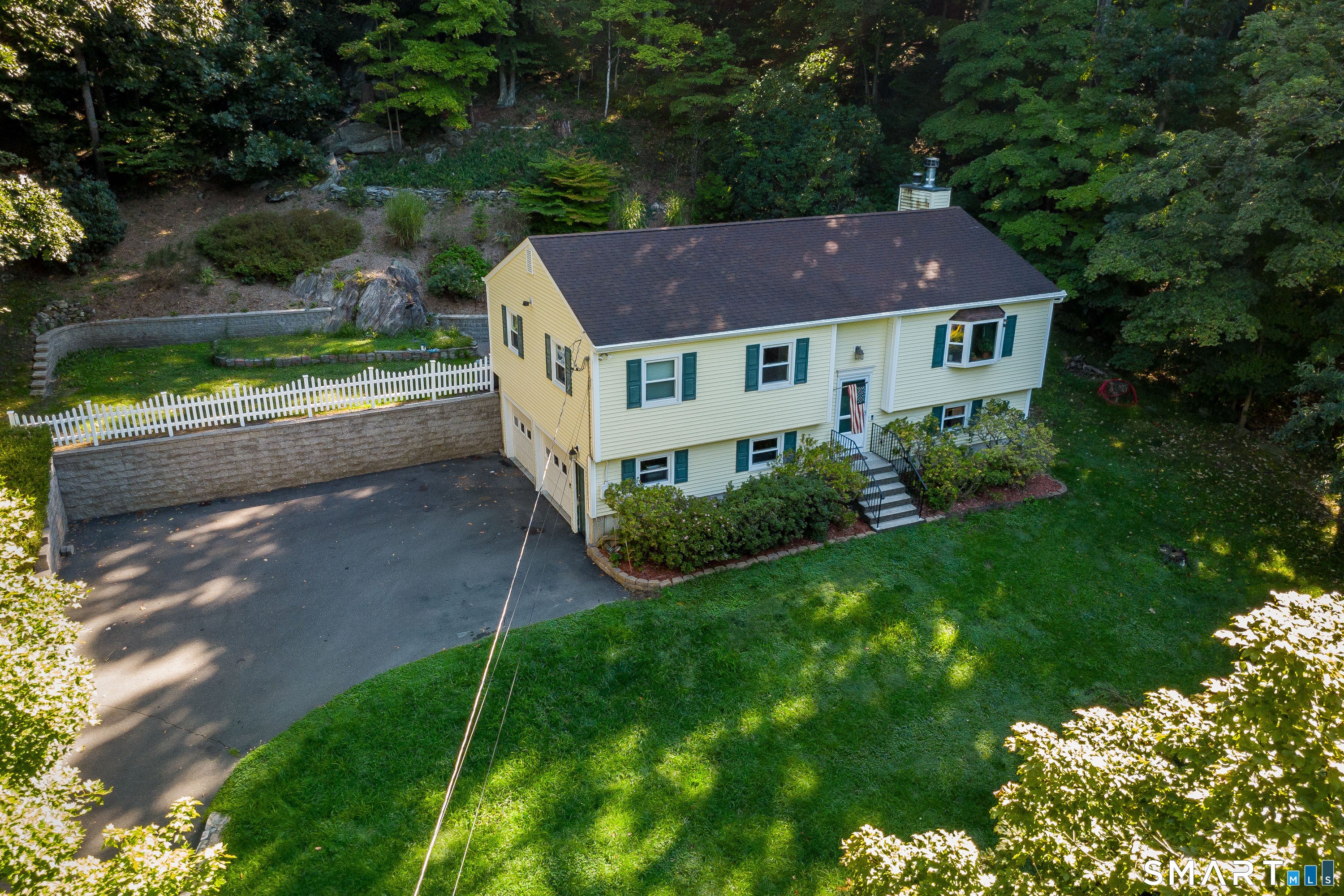 4 Frontier Lane