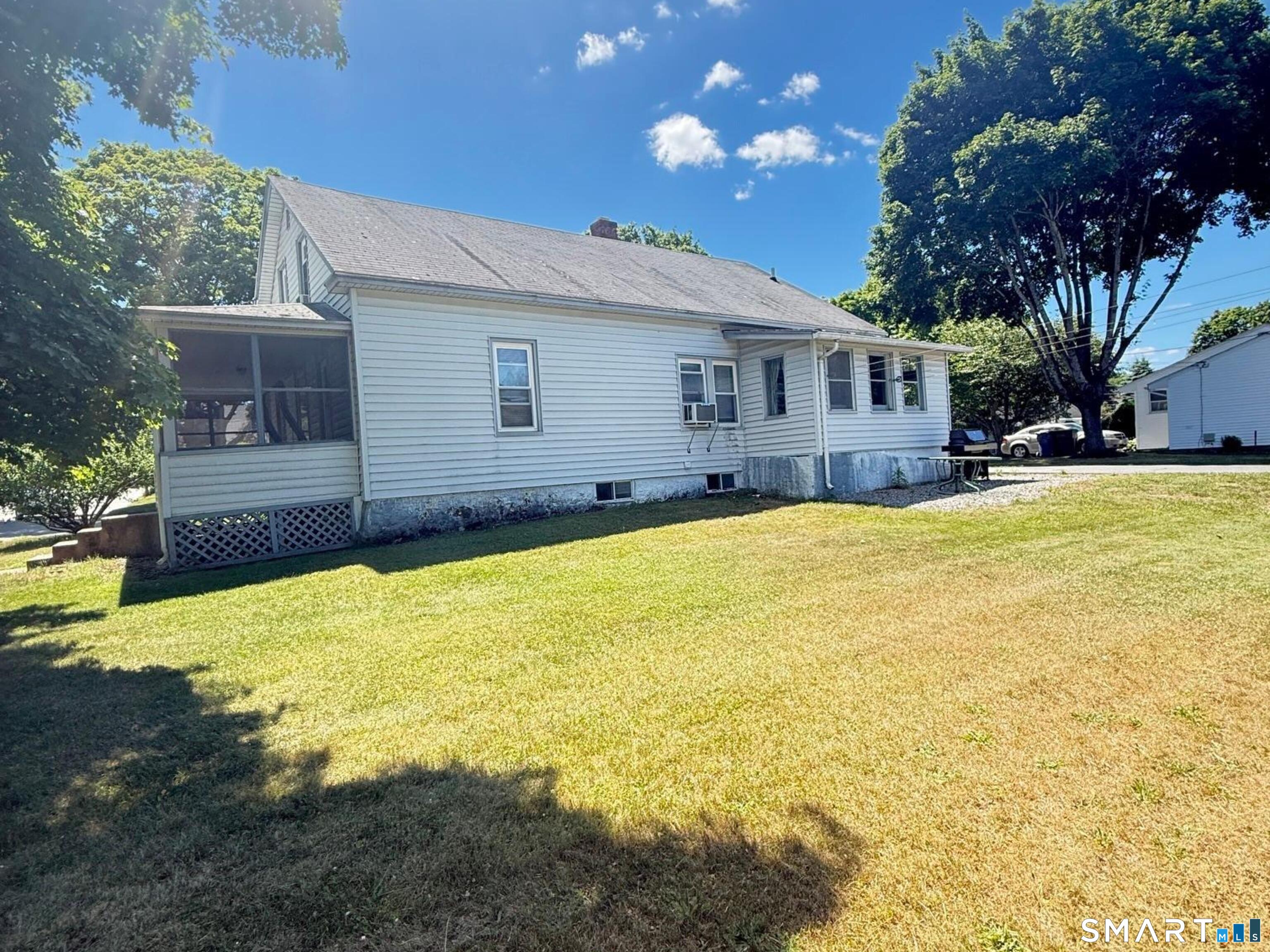 18 Pleasant View Avenue