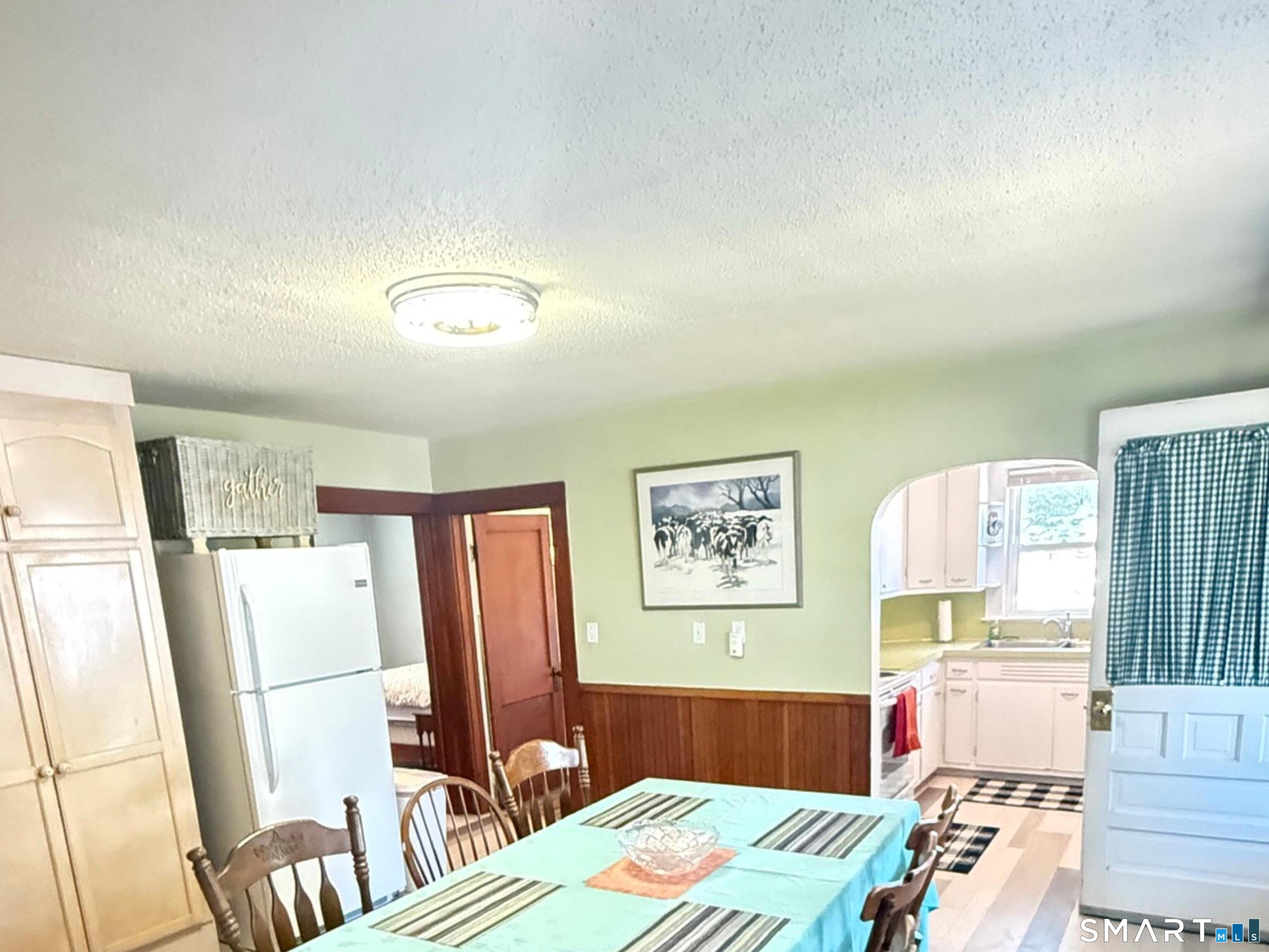 18 Pleasant View Avenue