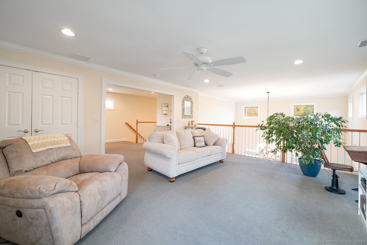 111 Periwinkle Drive #111, Middlebury, Connecticut image 15