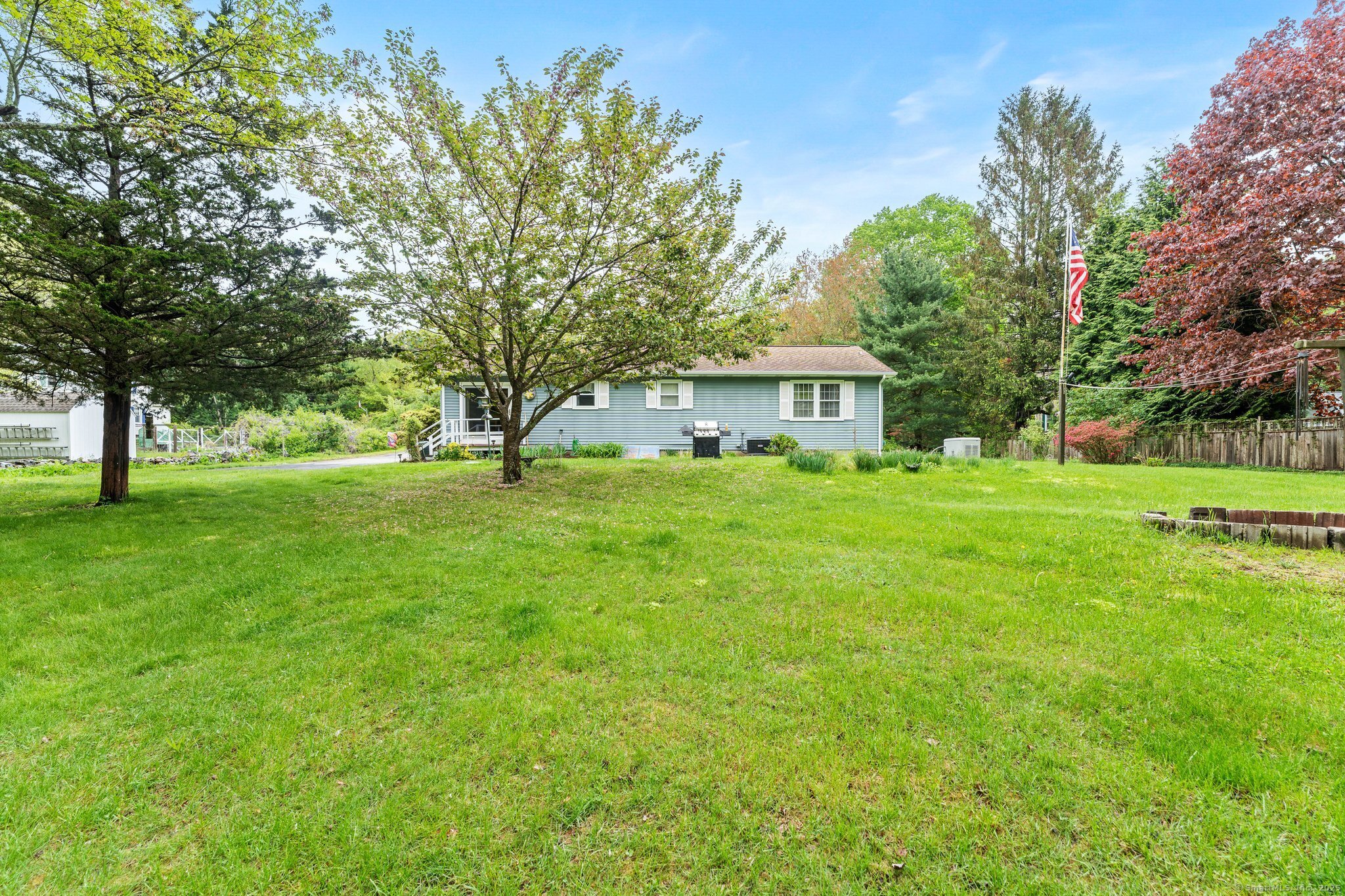 120 E Pattagansett Road, East Lyme, Connecticut image 29