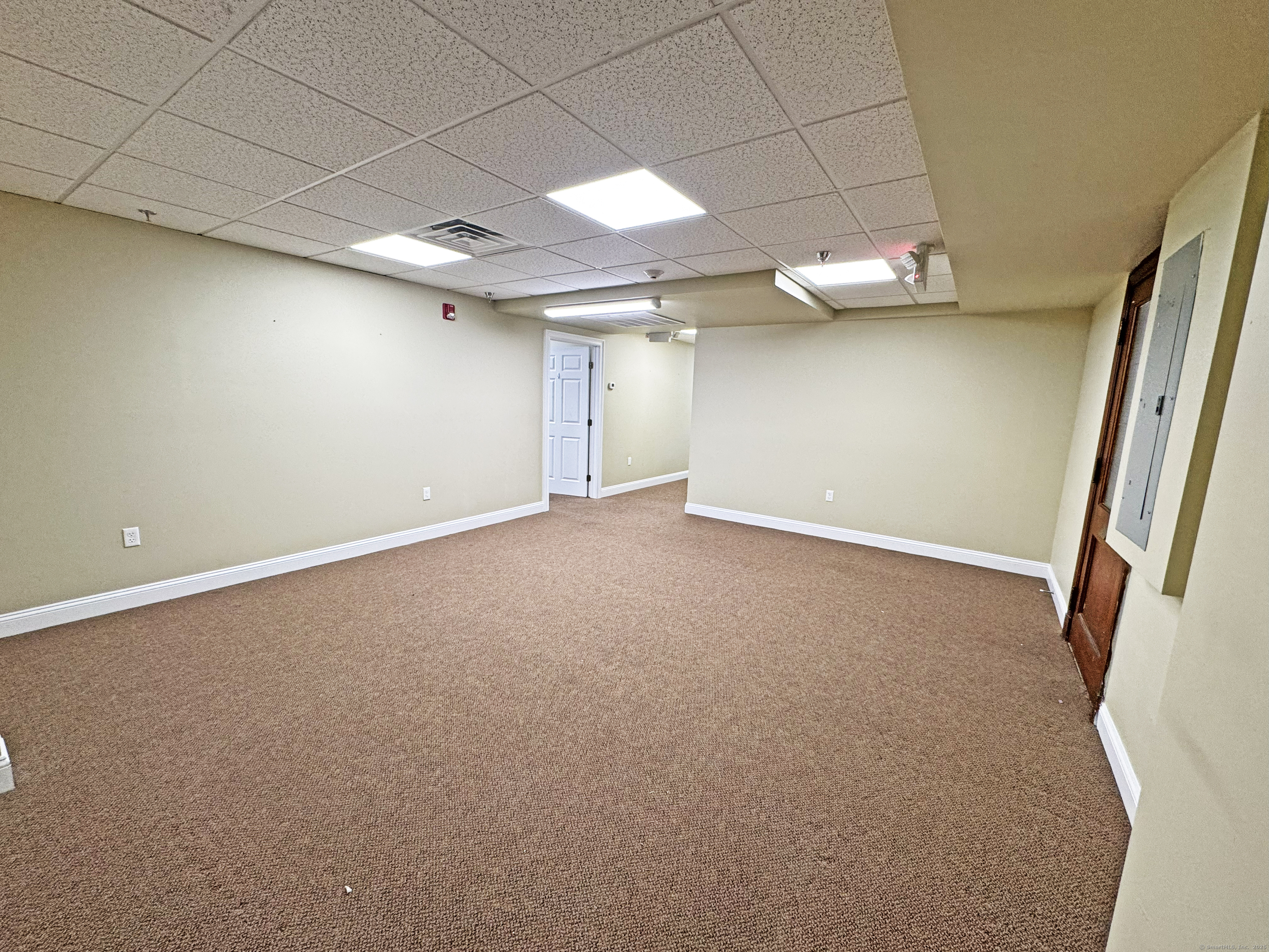 17 Elizabeth Street E