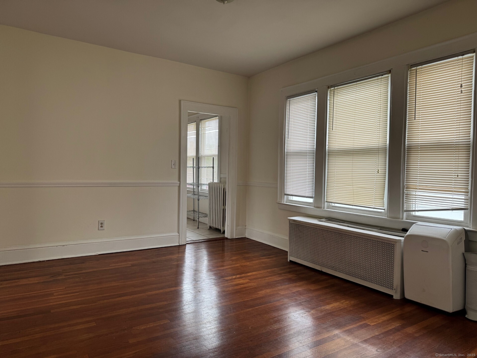 West Hartford, Connecticut 06119, United States, 2 Bedrooms Bedrooms, ,1 BathroomBathrooms,Residential,Active,143773