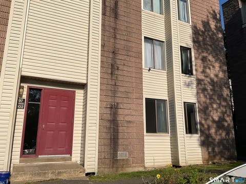 Condo For Sale - 98 Burgundy Hill Lane #98<br/> Middletown, CT 06457