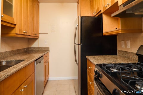 Tiny photo for 2625 Park Avenue #7S, Bridgeport, CT 06604 (MLS # 24185128)