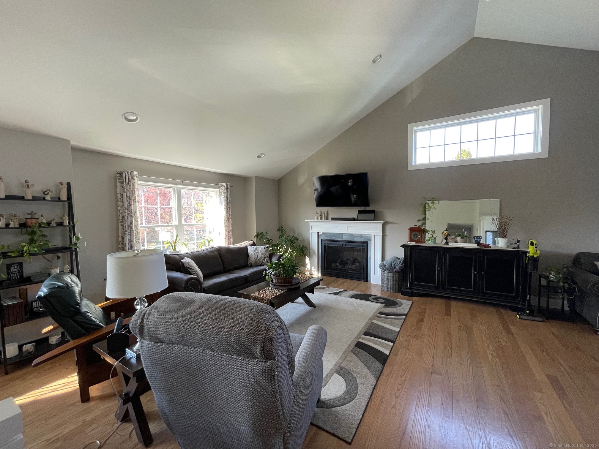 16 Catherine Drive, Wolcott, Connecticut image 5