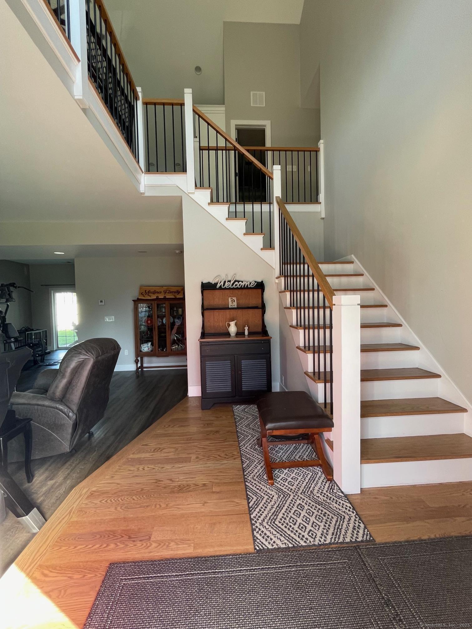 16 Catherine Drive, Wolcott, Connecticut image 2