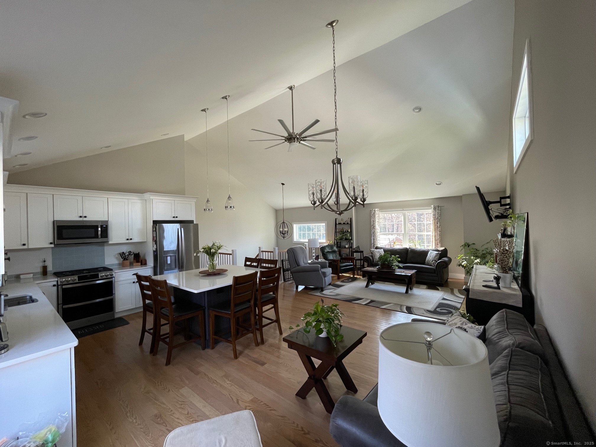 16 Catherine Drive, Wolcott, Connecticut image 7