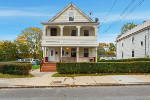 32 Moore Avenue New London CT 06320