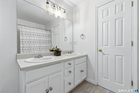 Tiny photo for 310 Boston Post Road #76, Waterford, CT 06385 (MLS # 24147081)