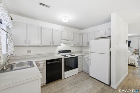 Tiny photo for 310 Boston Post Road #76, Waterford, CT 06385 (MLS # 24147081)