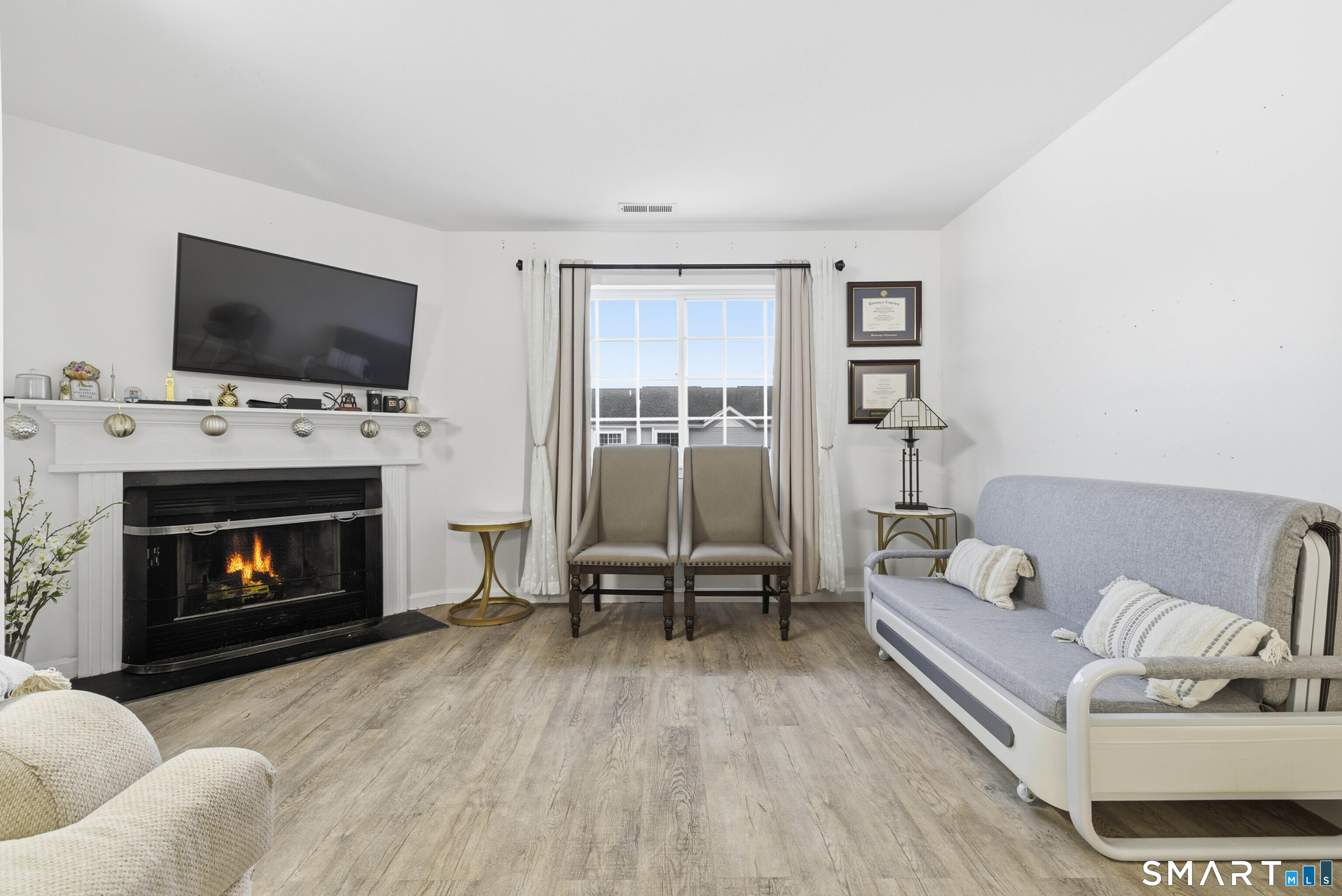 310 Boston Post Road 76