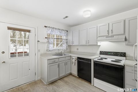 Tiny photo for 310 Boston Post Road #76, Waterford, CT 06385 (MLS # 24147081)