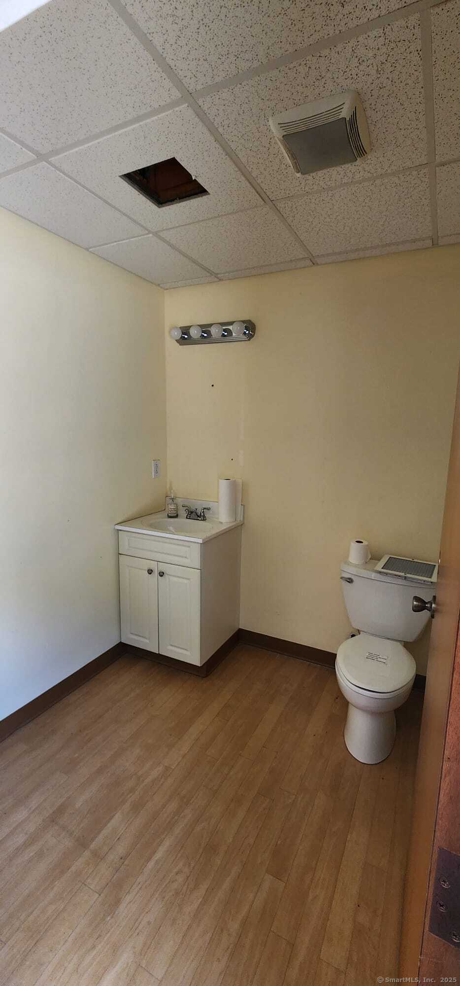 Glastonbury, Connecticut 06033, United States, ,Residential,Active,165208