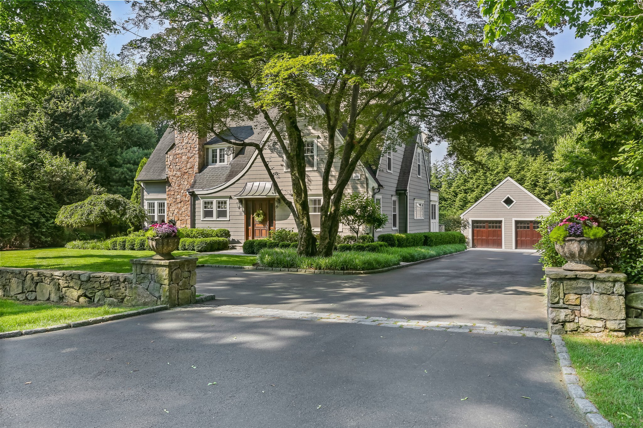 11 Old Hill Road