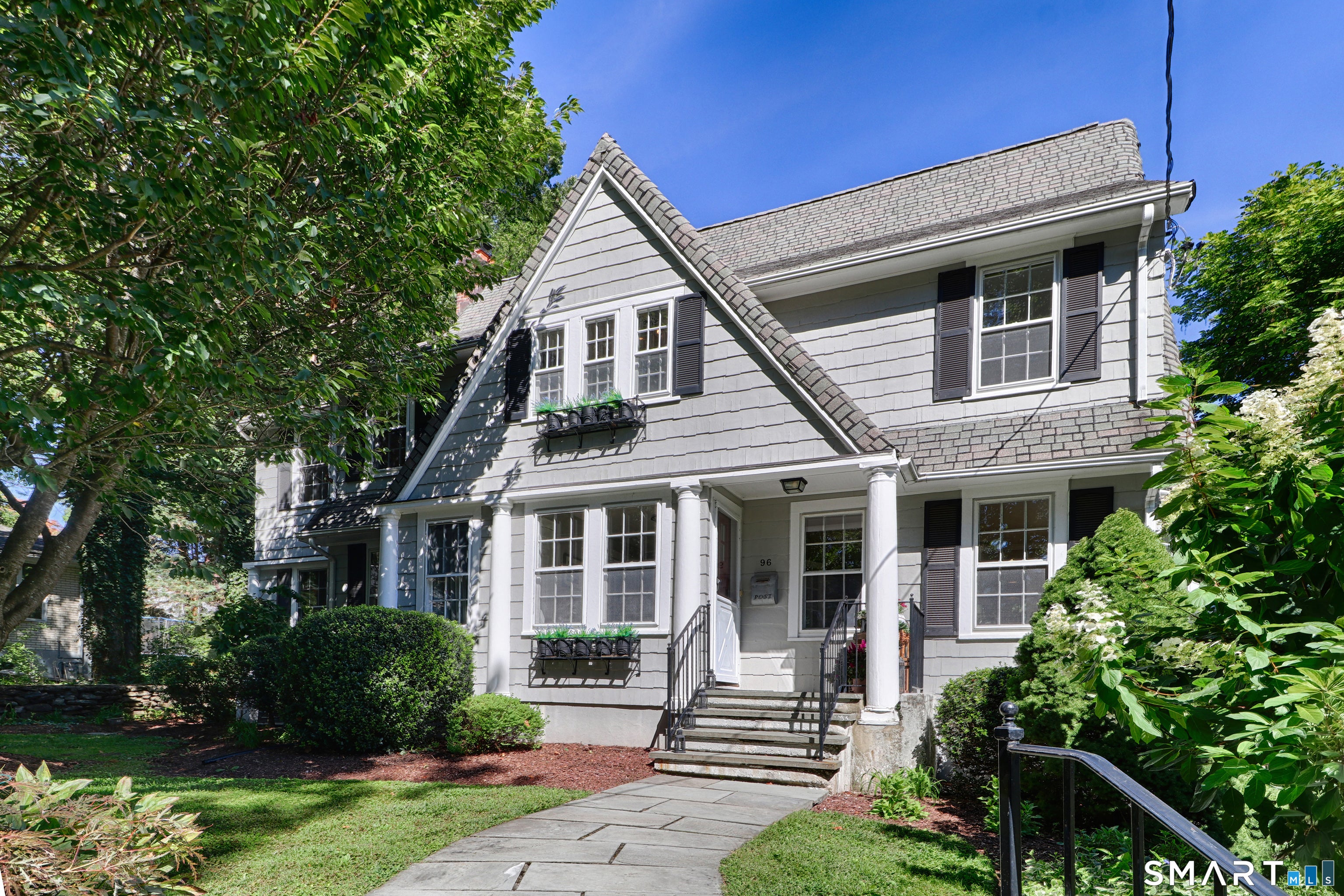 96 Benedict Avenue