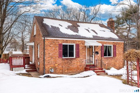 15 Upton Street Windsor CT 06095