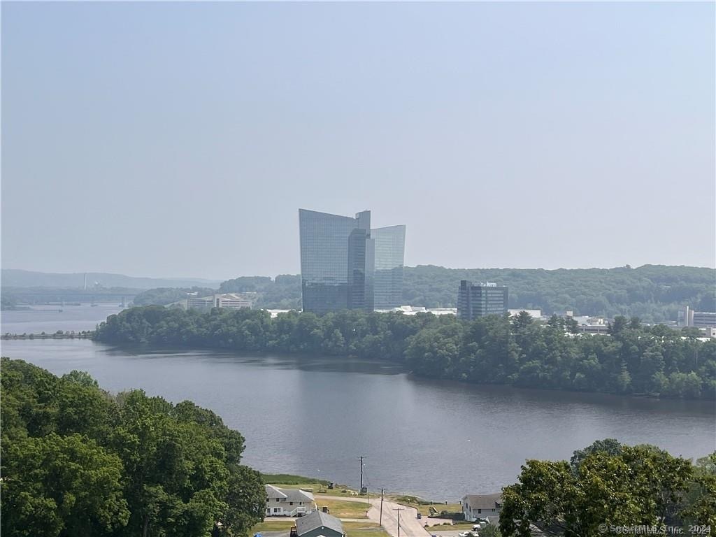 Norwich, Connecticut 06360, United States, 2 Bedrooms Bedrooms, ,3 BathroomsBathrooms,Residential,Active,34951