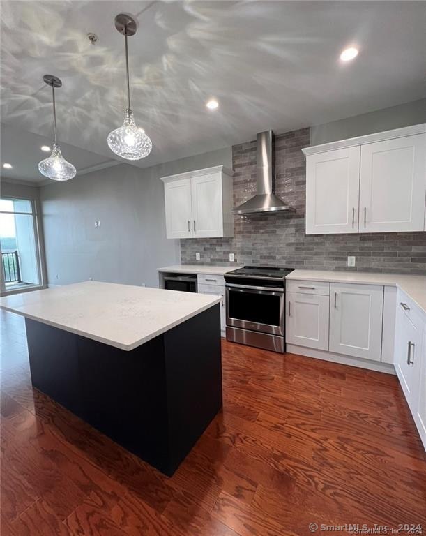 Norwich, Connecticut 06360, United States, 2 Bedrooms Bedrooms, ,3 BathroomsBathrooms,Residential,Active,34951