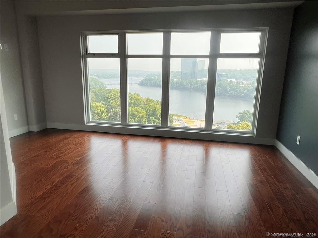 Norwich, Connecticut 06360, United States, 2 Bedrooms Bedrooms, ,3 BathroomsBathrooms,Residential,Active,34951