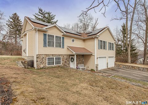 Photo of 31 Parkwood Avenue, Waterbury, CT 06708 (MLS # 24161069)