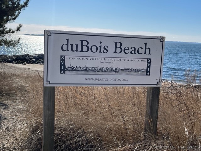 Stonington, Connecticut 06378, United States, 4 Bedrooms Bedrooms, ,2 BathroomsBathrooms,Residential,Active,244985