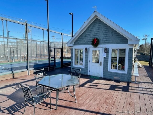 Stonington, Connecticut 06378, United States, 4 Bedrooms Bedrooms, ,2 BathroomsBathrooms,Residential,Active,244985