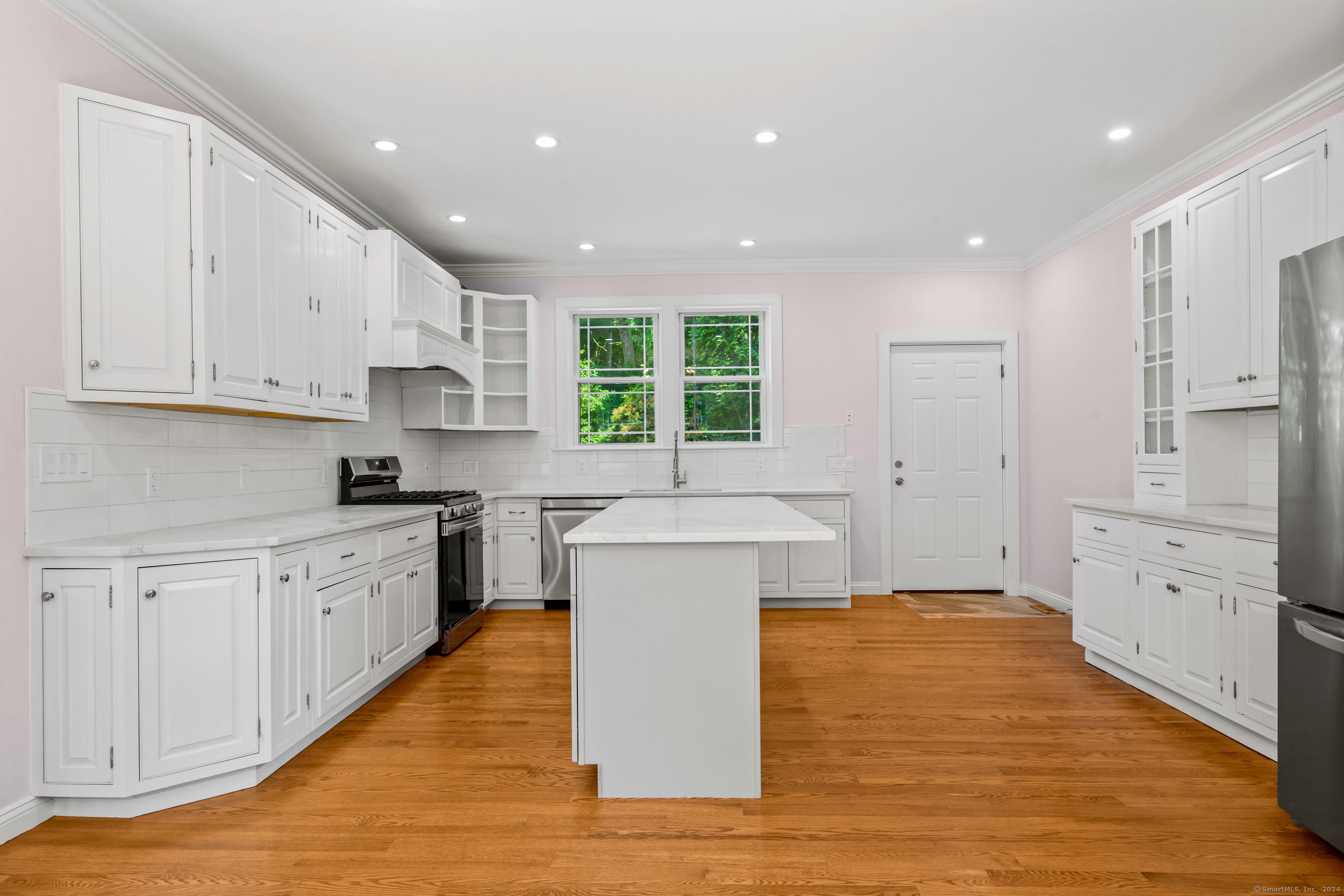 Photo 3 of 40 of 308 Old Zoar Road house