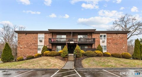 Condo For Rent - 79 Balance Rock Road #8<br/> Seymour, CT 06483