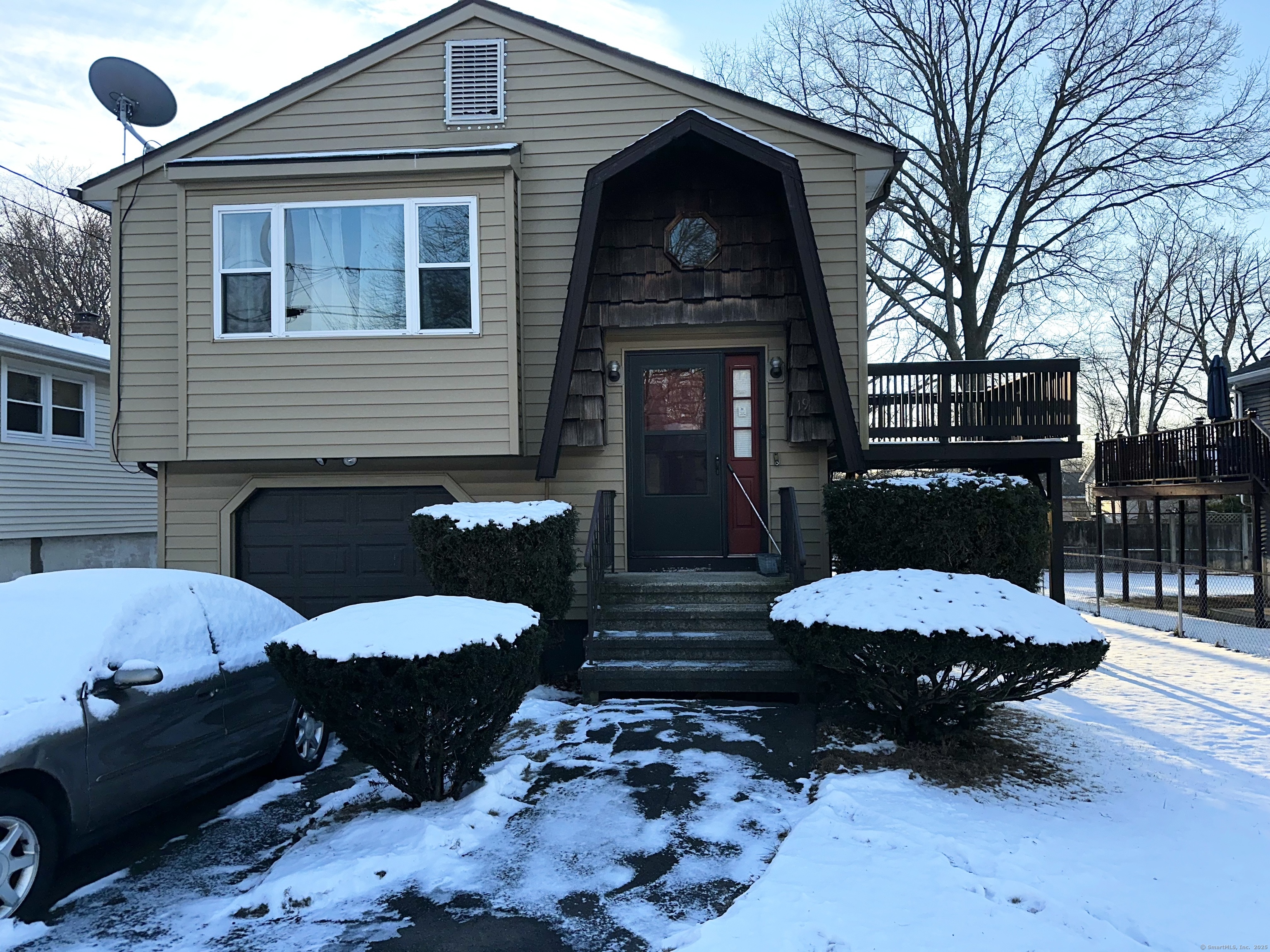 19 Shumway Street, West Haven, Connecticut image 2