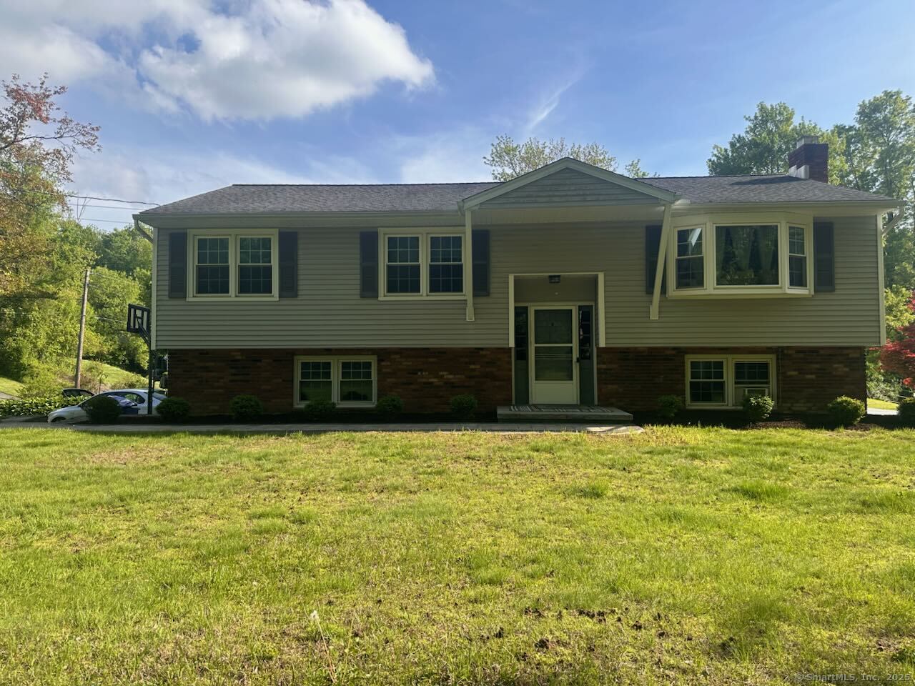 Cornell Road, New Milford, Connecticut - 3 Bedrooms  
3.5 Bathrooms  
6 Rooms - 