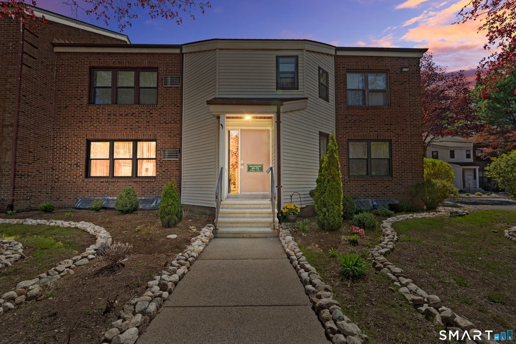 Photo of 69 Wellington Drive #69, Farmington, CT 06032 (MLS # 24170793)