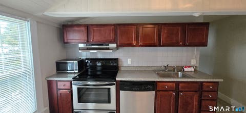 Photo of 154 Washington Street #11, Norwich, CT 06360 (MLS # 24190785)
