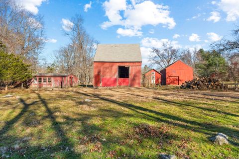 A home in Killingworth