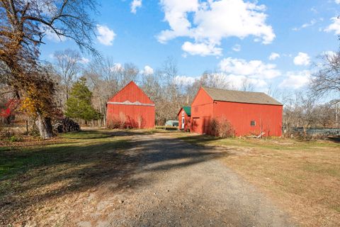 A home in Killingworth