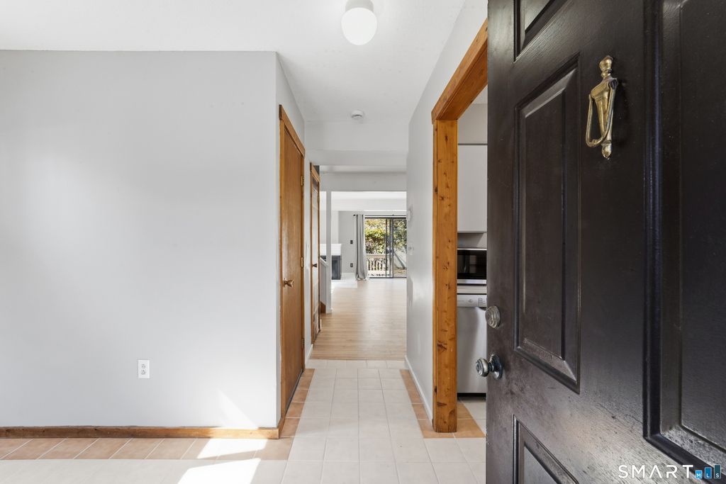 Photo of 1 Upper Commons #1, Woodbury, CT 06798 (MLS # 24159407)