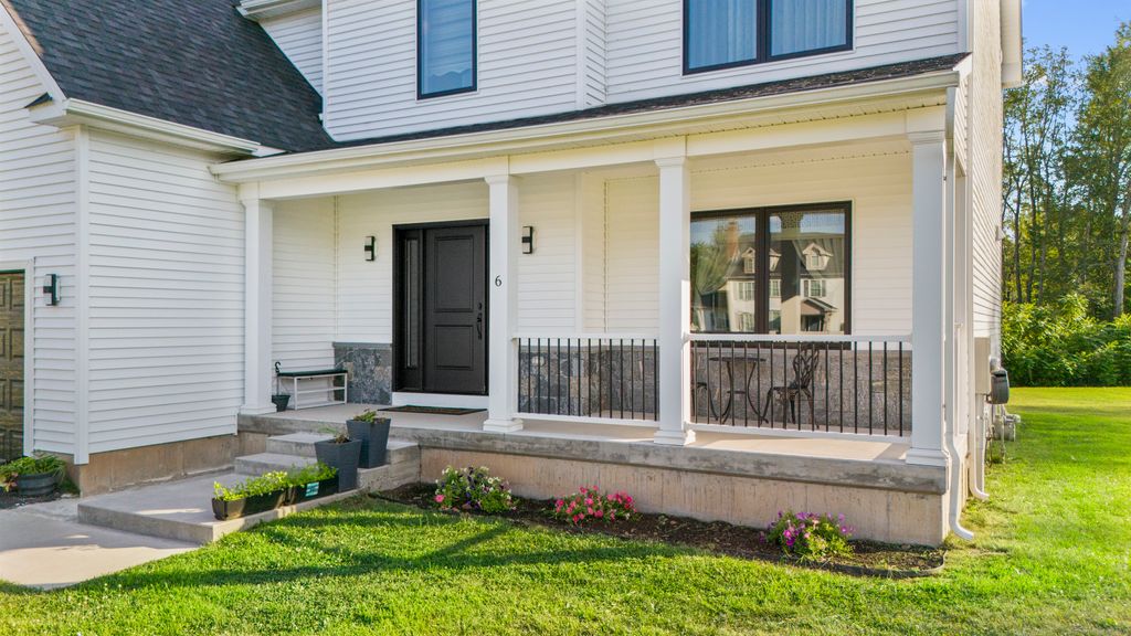 Photo of 6 Vinnie Drive, Wethersfield, CT 06109 (MLS # 24143657)