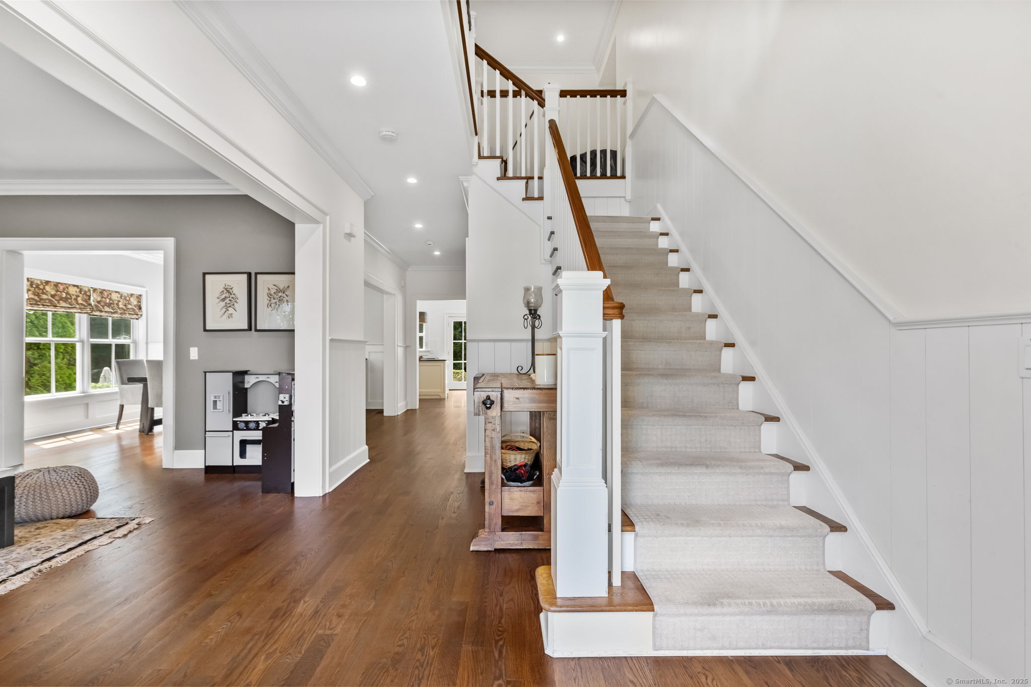 71 West Avenue