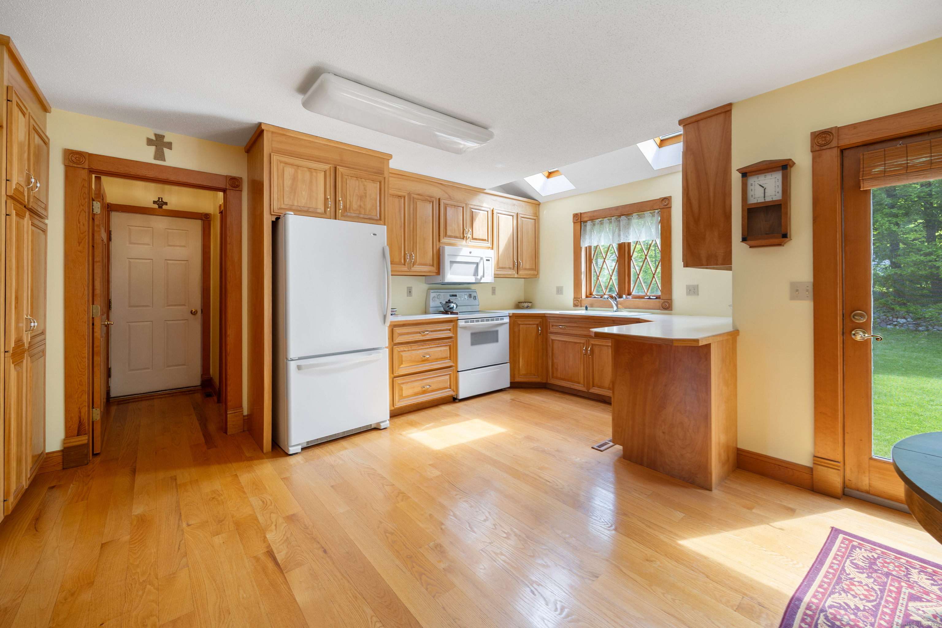 345 Pratt Street, Southington, Connecticut image 12