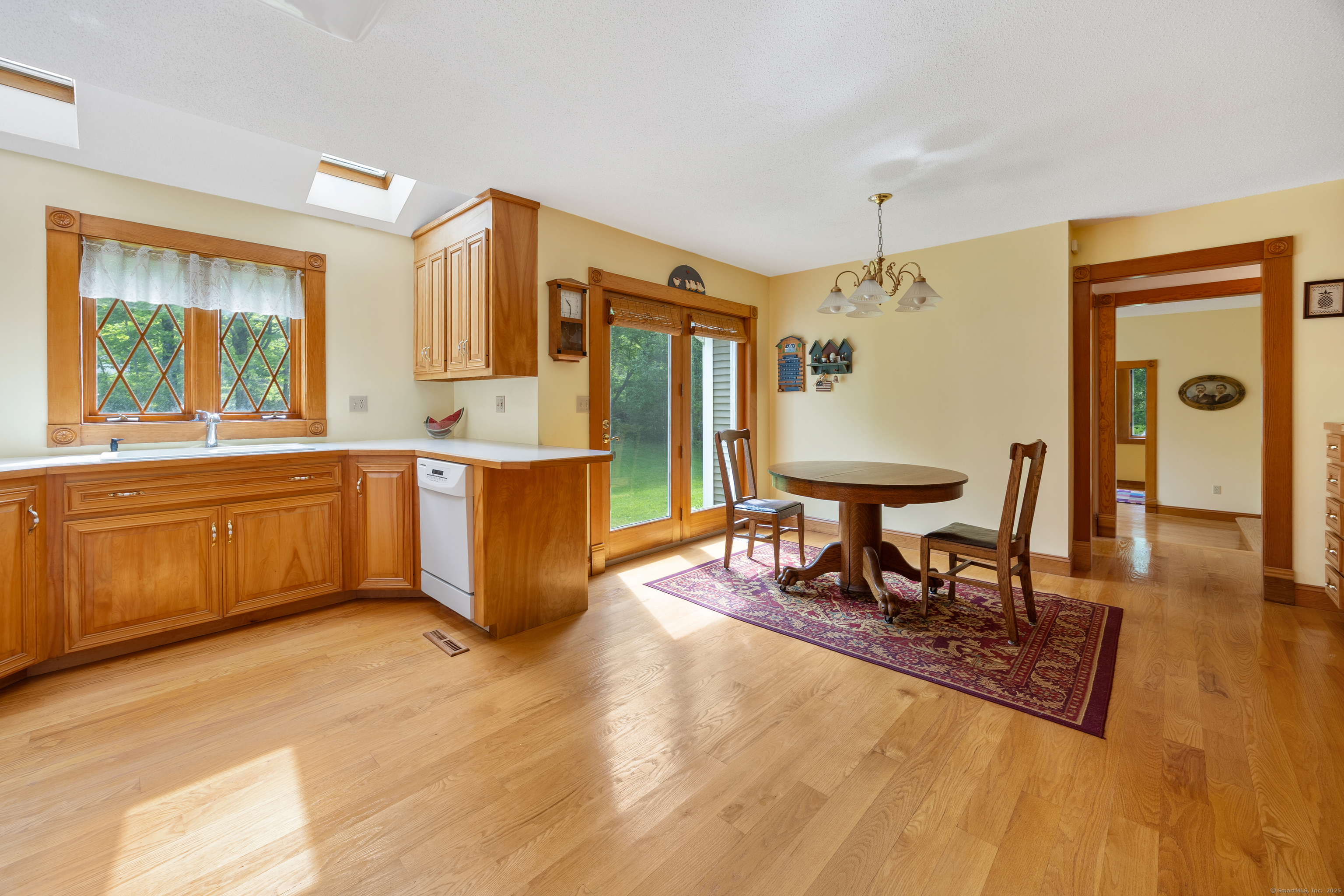 345 Pratt Street, Southington, Connecticut image 11