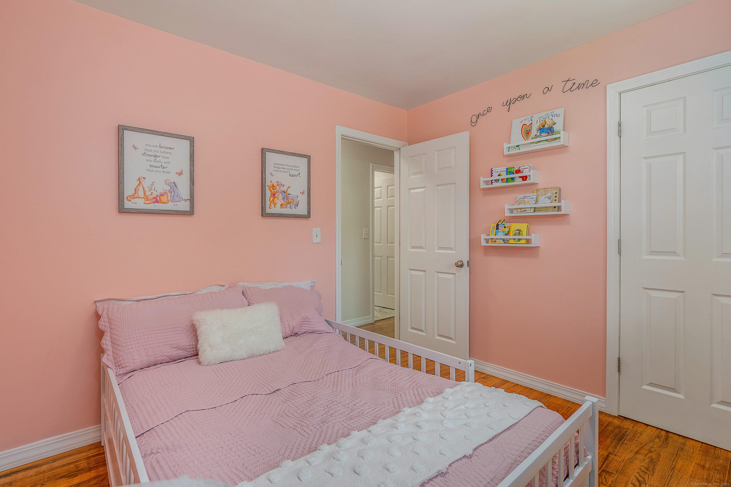 Tolland, Connecticut 06084, United States, 3 Bedrooms Bedrooms, ,2 BathroomsBathrooms,Residential,Pending,212865